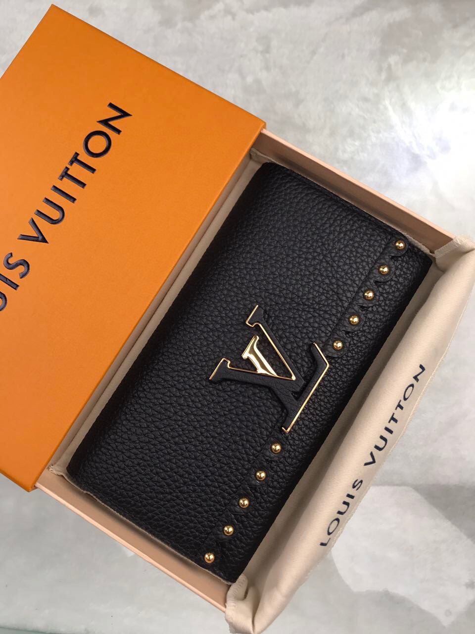 루이비통 여자 장지갑     M64102