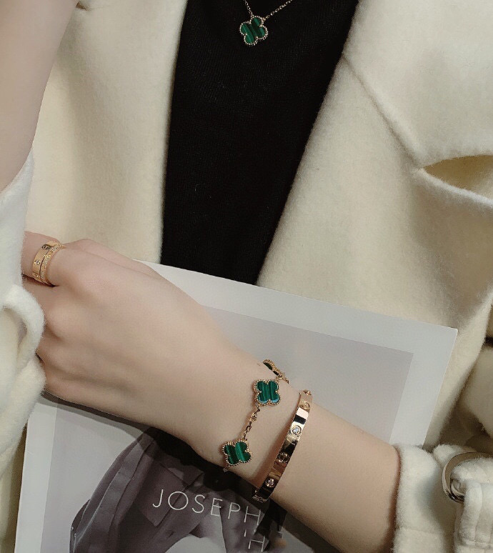 반클리프앤아펠 팔찌