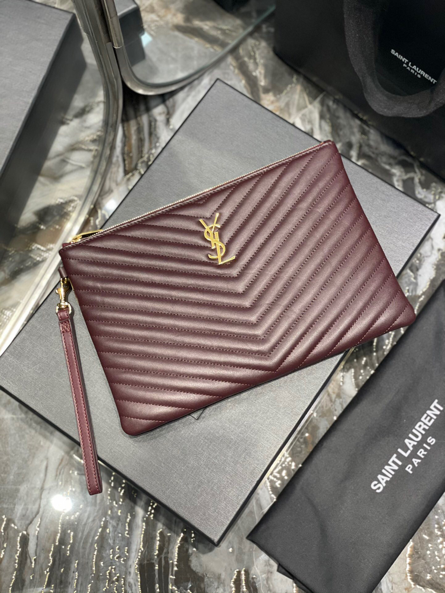 생로랑    클러치백  413444