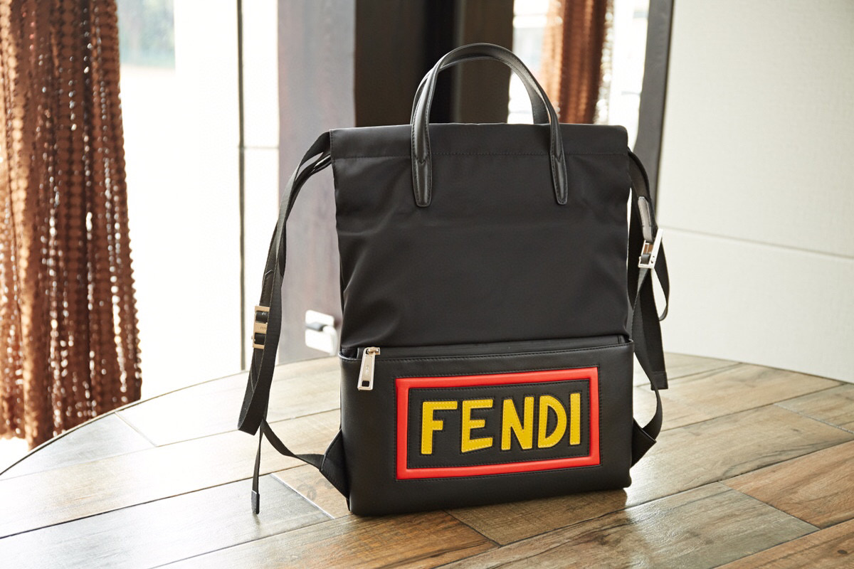 펜디 백팩