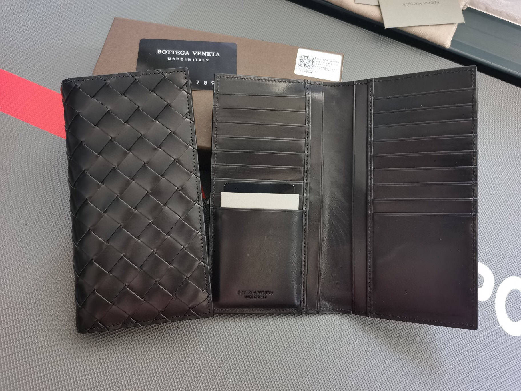 보테가베네타  남자 장지갑