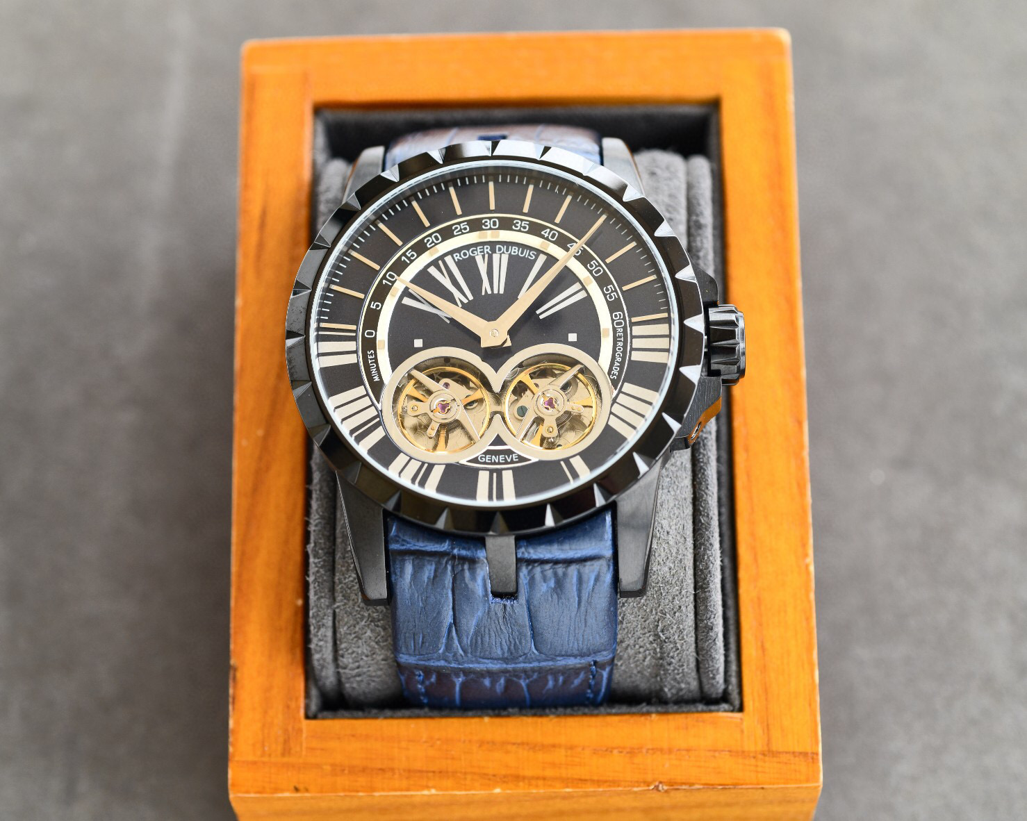 로저드뷔 A급 남자 미러급 시계 3컬러