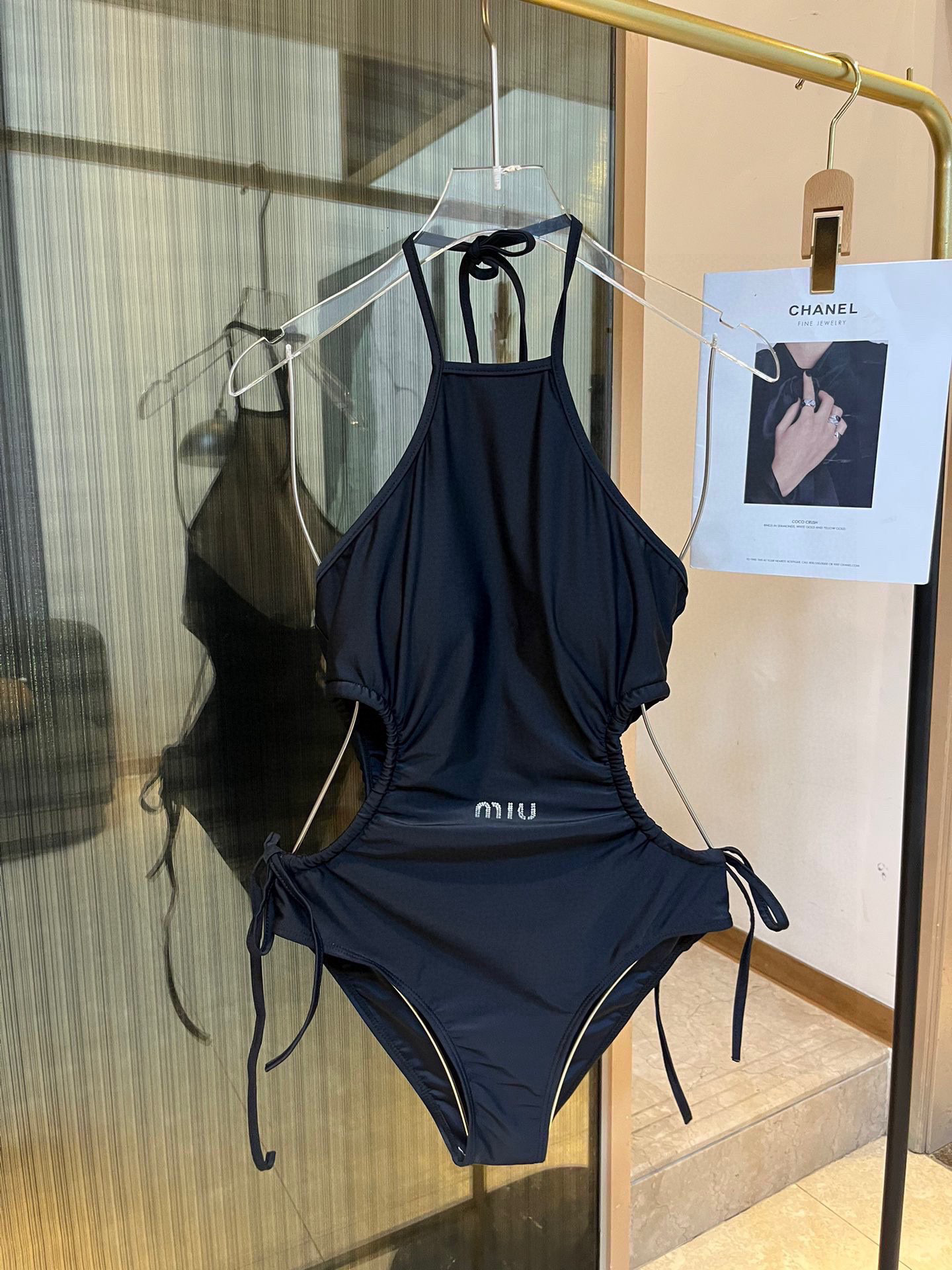 미우미우  여자 수영복