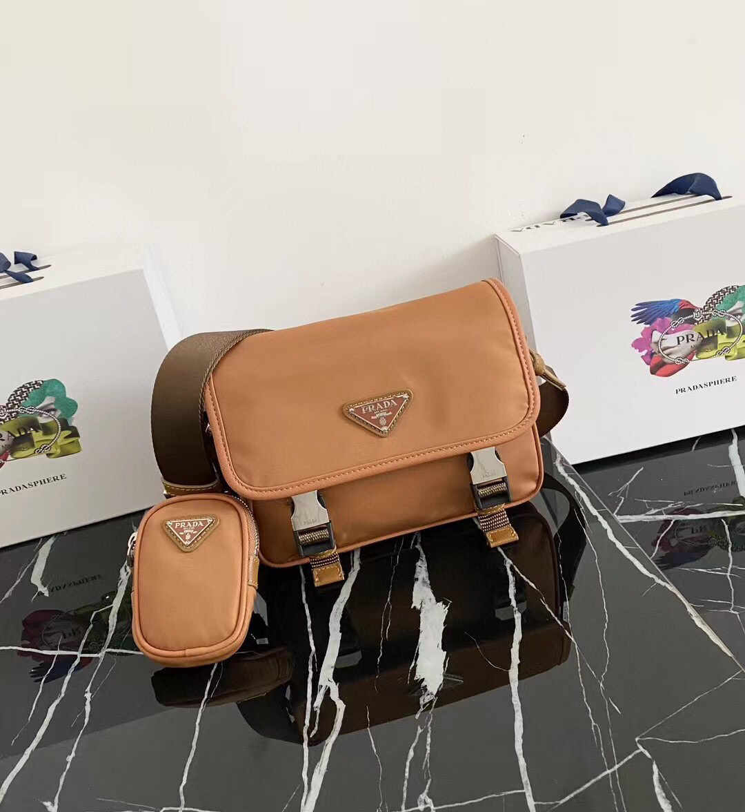 프라다 남자가방 2VD034