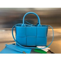 보테가베네타 미니 여자가방 709337 