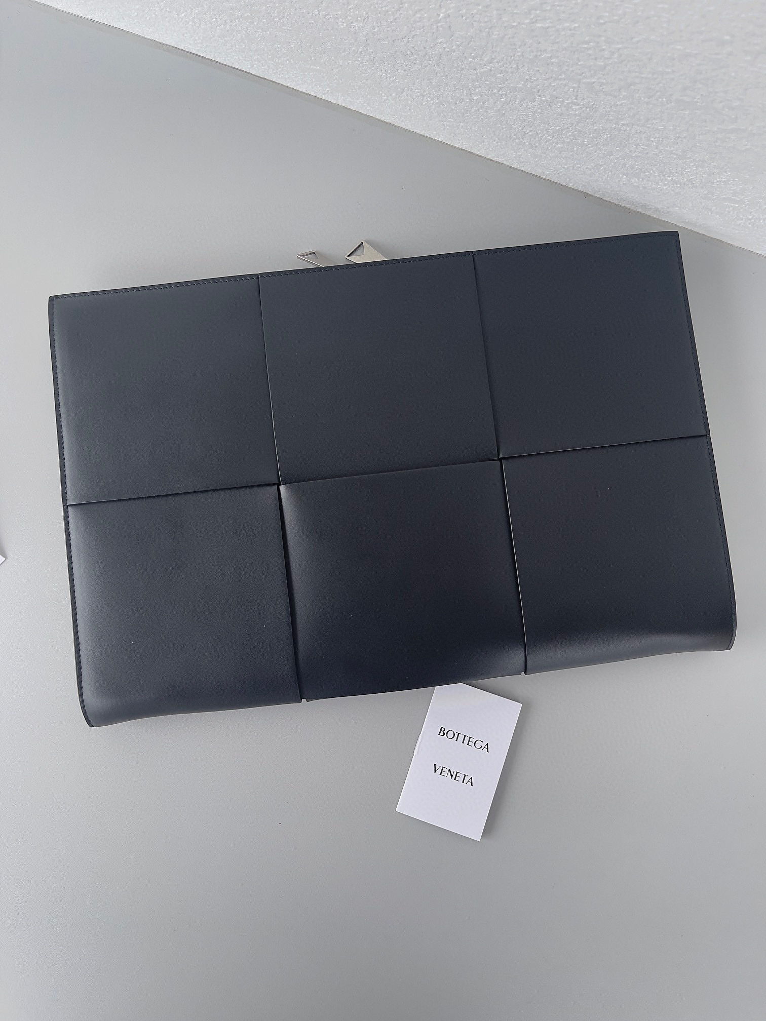 보테가베네타 클러치백 680169