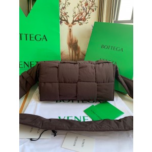 보테가베네타 여자가방 628951