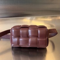 보테가베네타 여자가방 710075