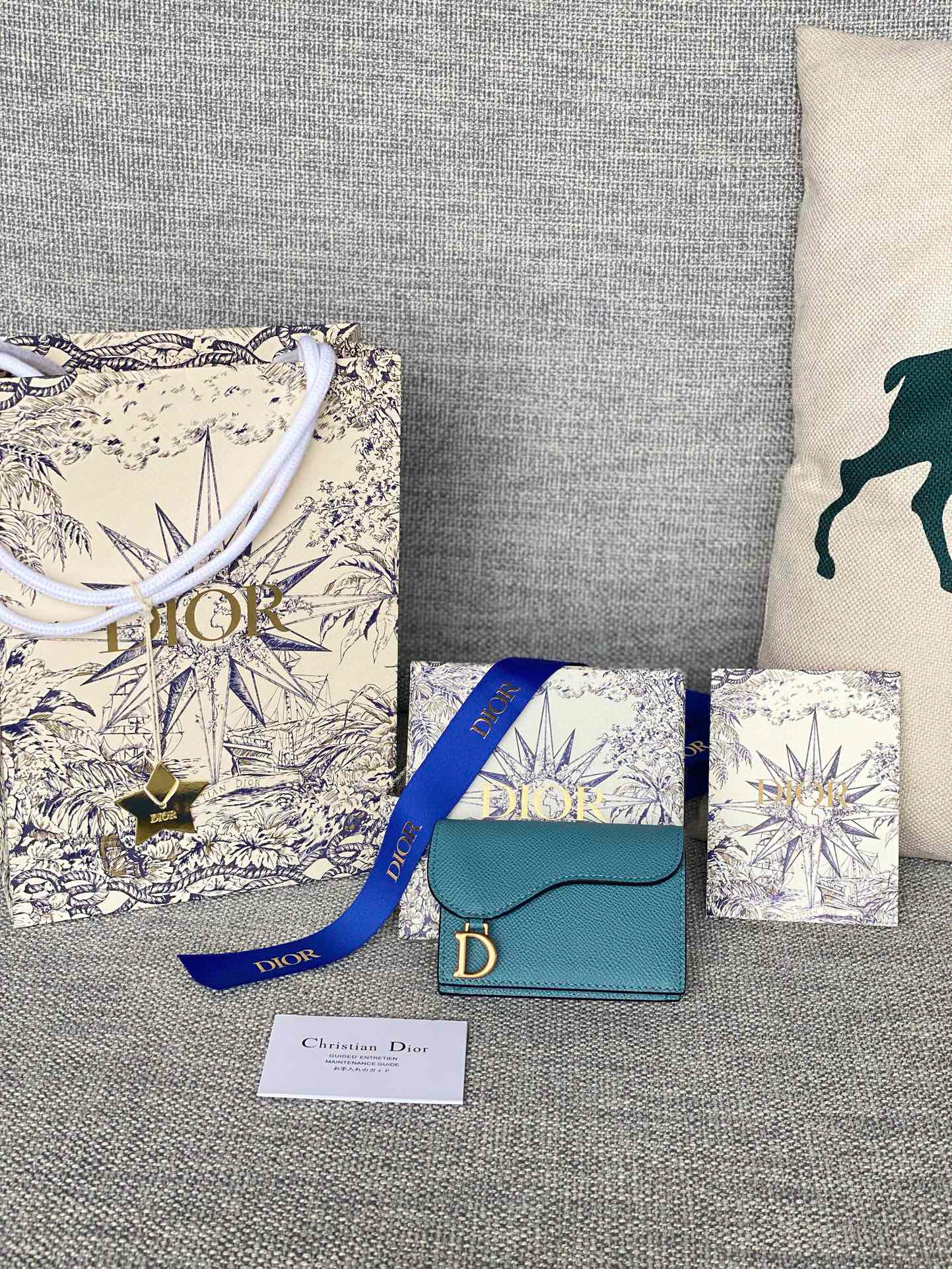 디올 카드지갑 S5611