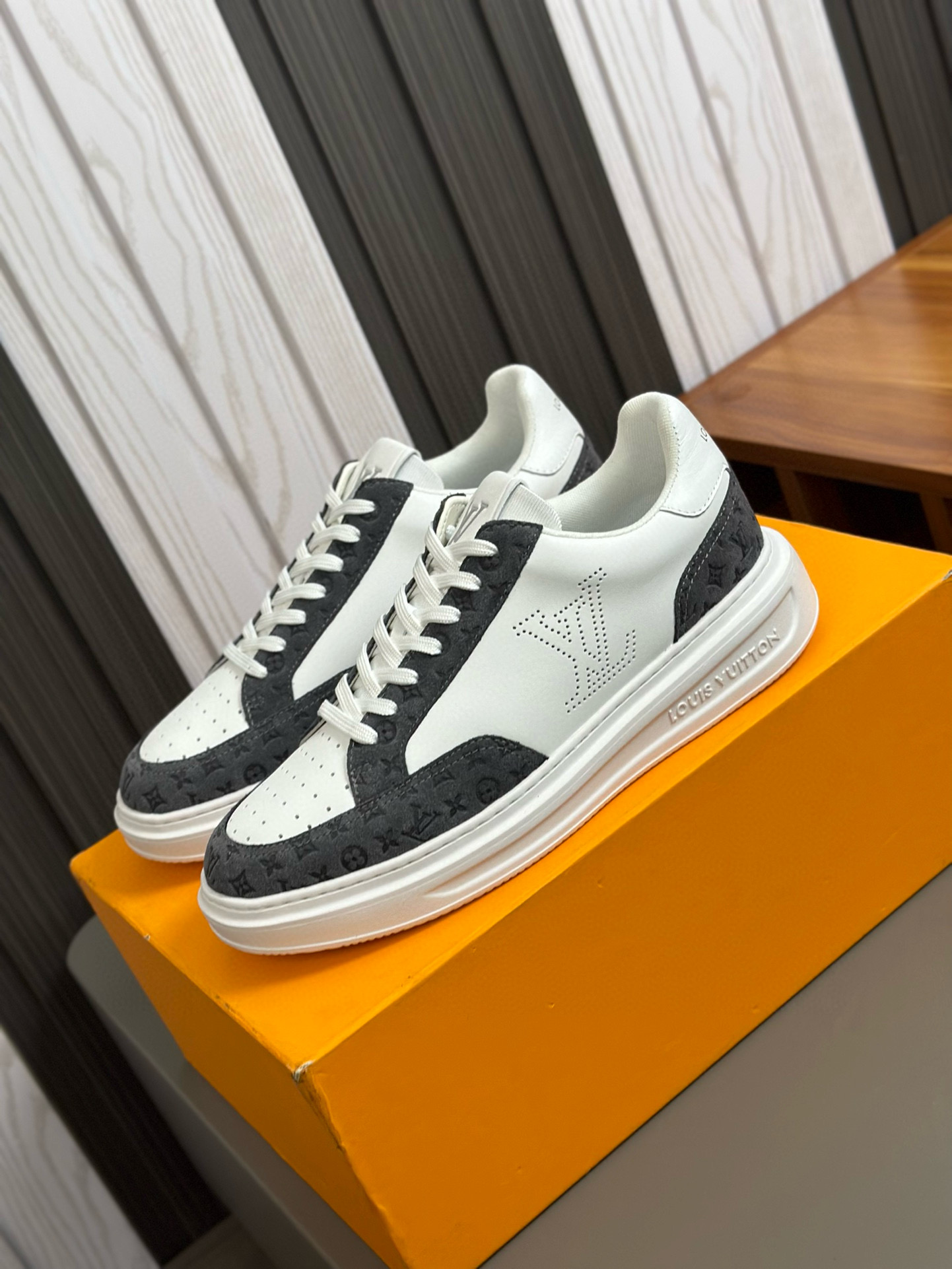 루이비통 남자 스니커즈 신발 운동화