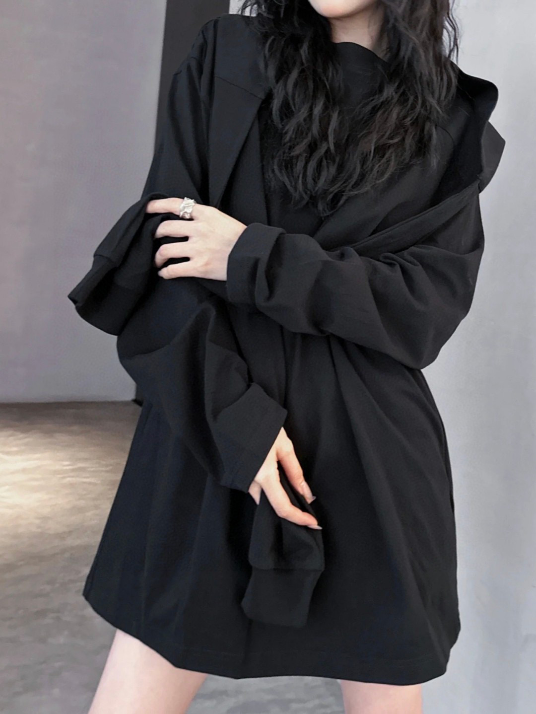 발렌시아가 남녀공용 반팔티