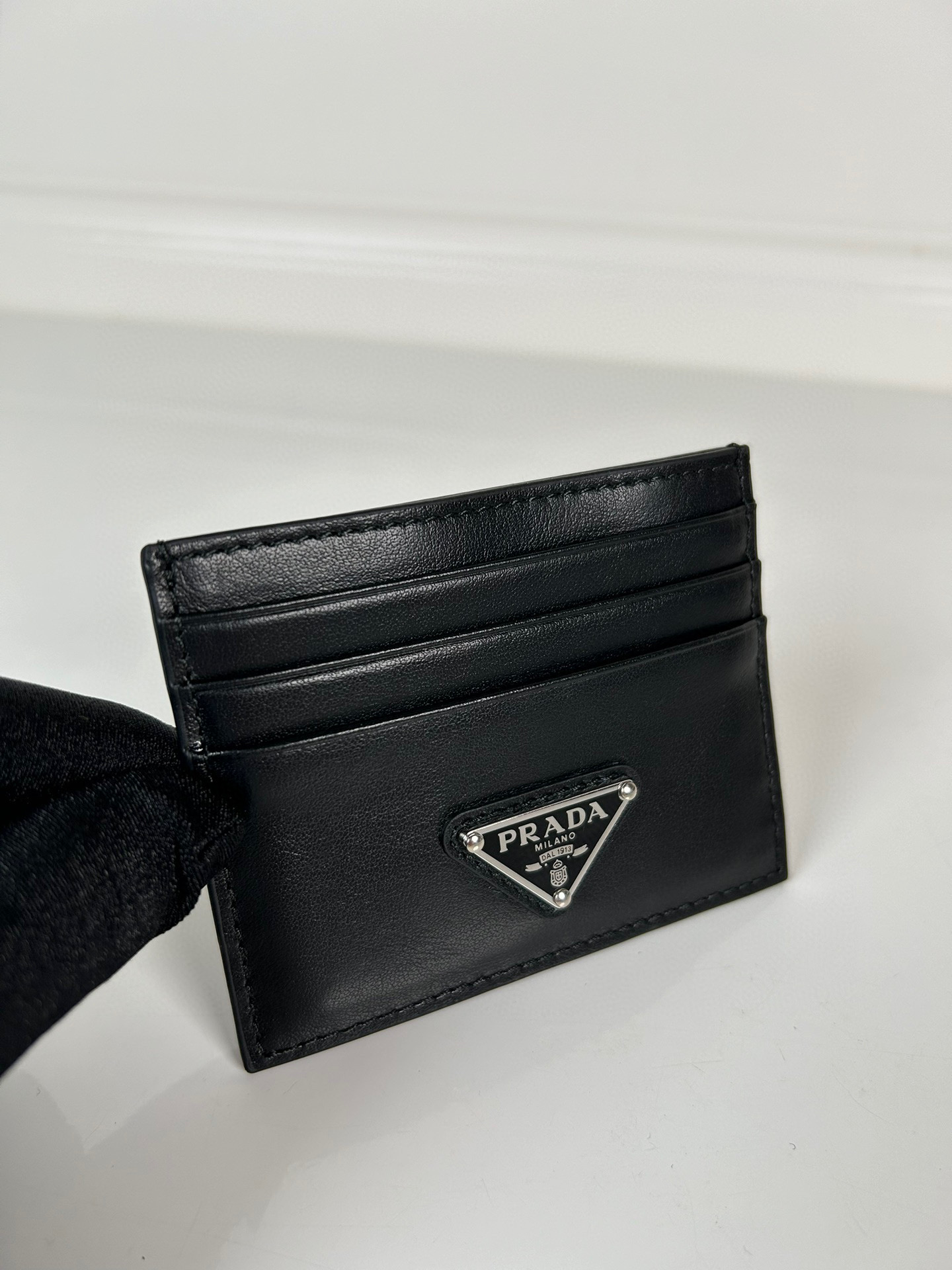 프라다 카드지갑 1MC025