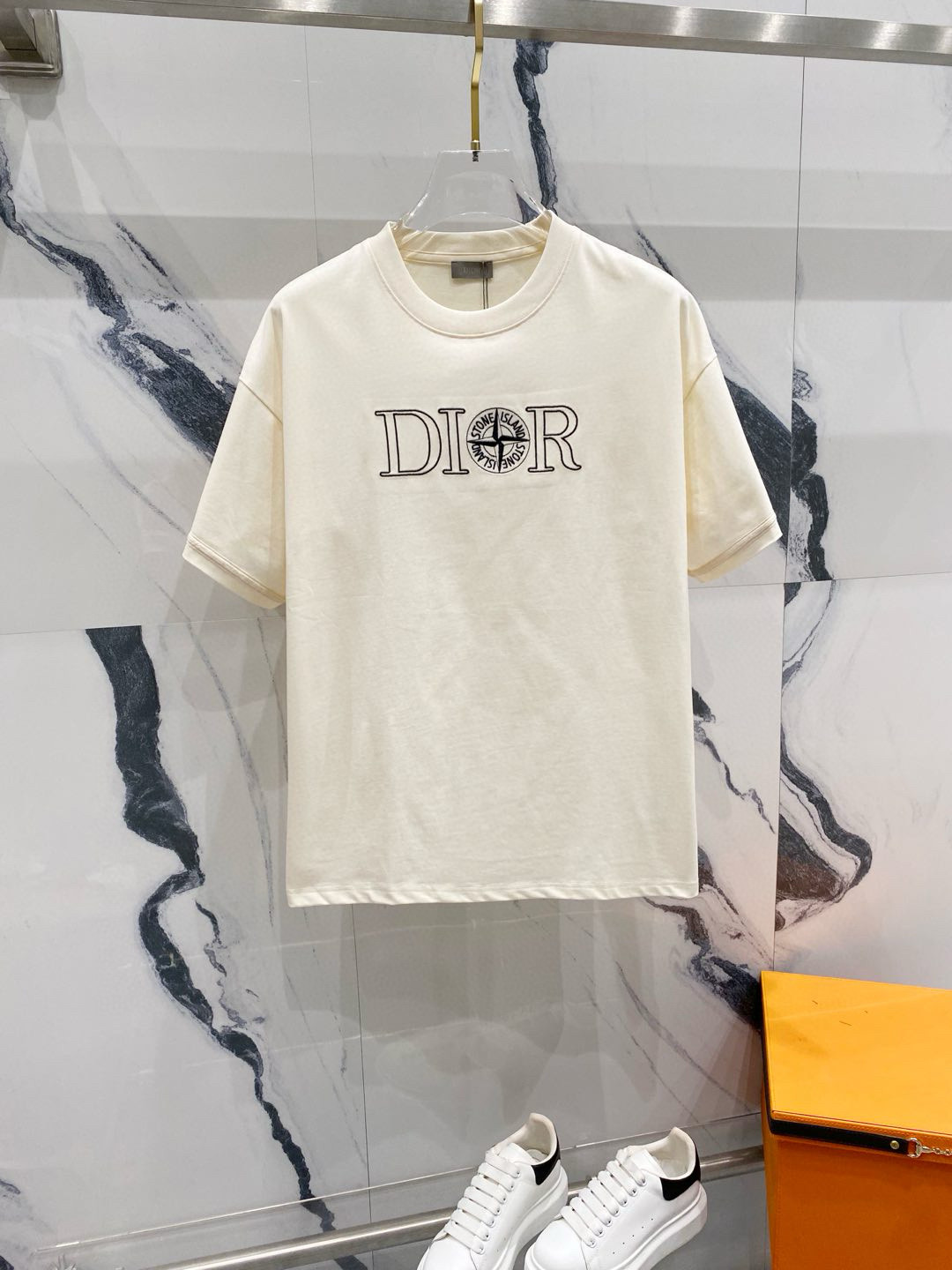 스톤아일랜드 남자 반팔티