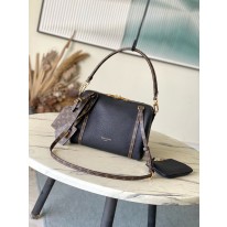 루이비통 M13667 여자가방