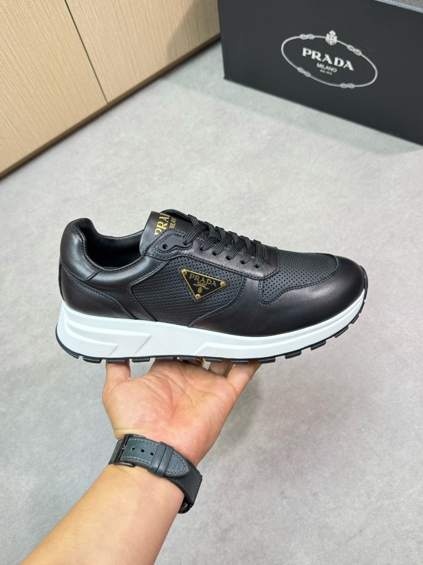 프라다 남자 스니커즈 신발 운동화