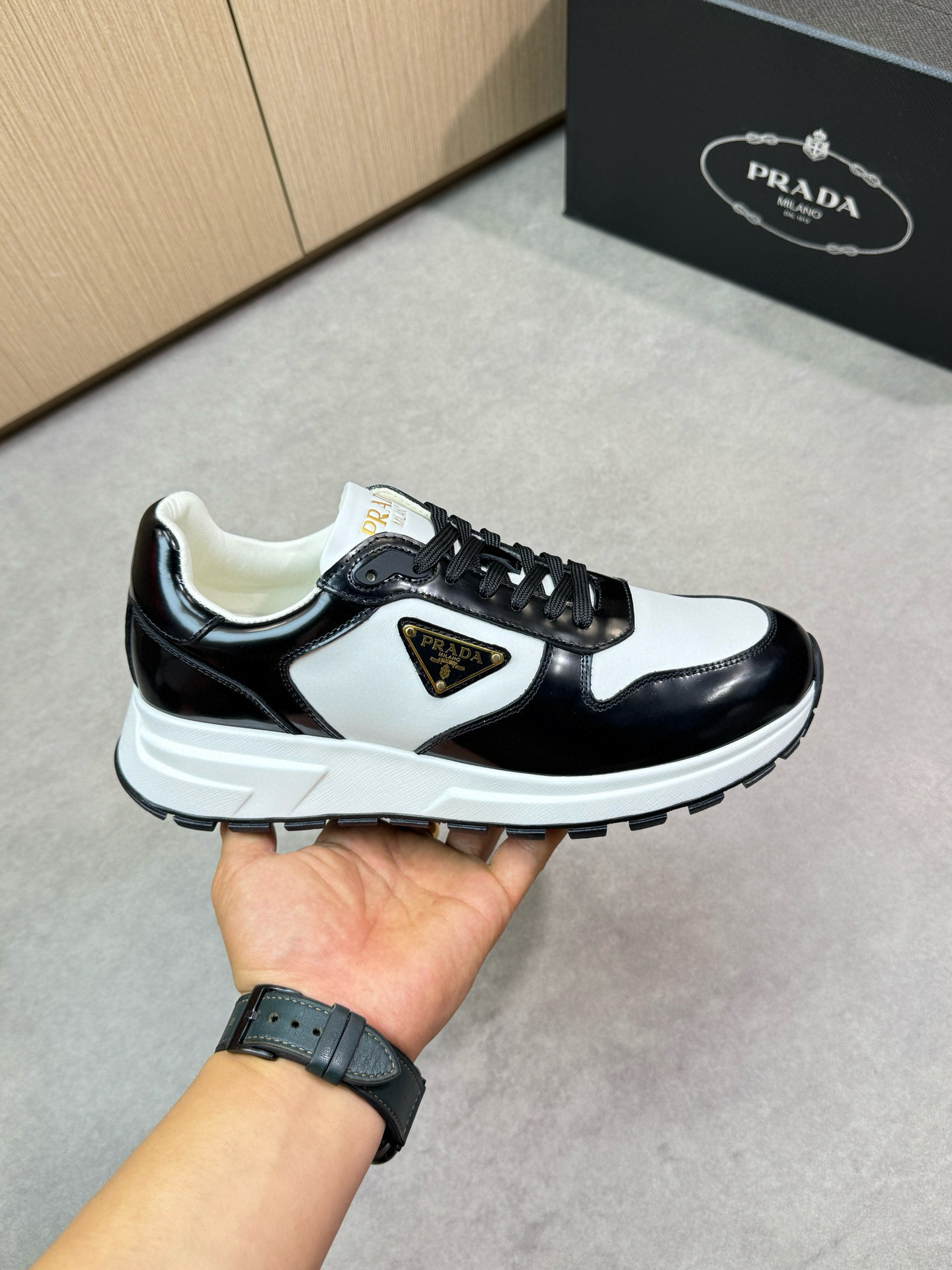 프라다 남자 스니커즈 신발 운동화