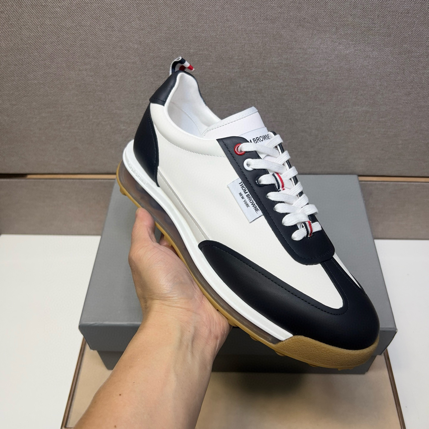 톰브라운 남자 신발 운동화 스니커즈