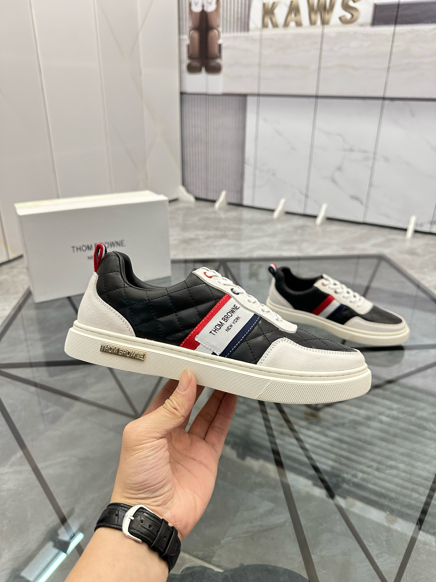 톰브라운 남자 신발 운동화 스니커즈