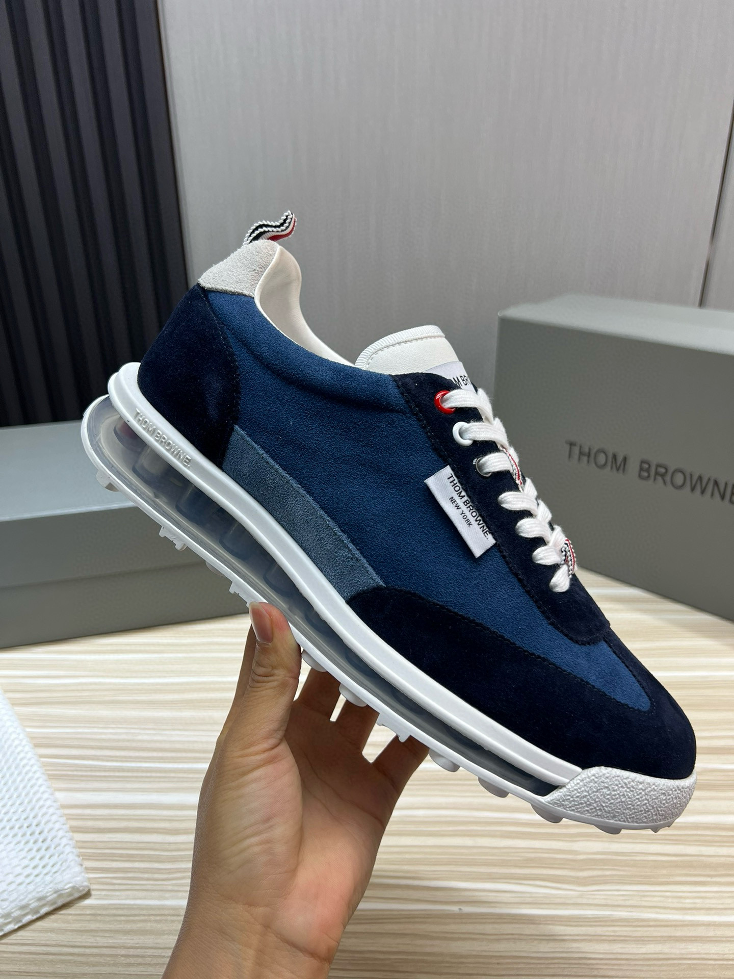 톰브라운 남자 신발 운동화 스니커즈