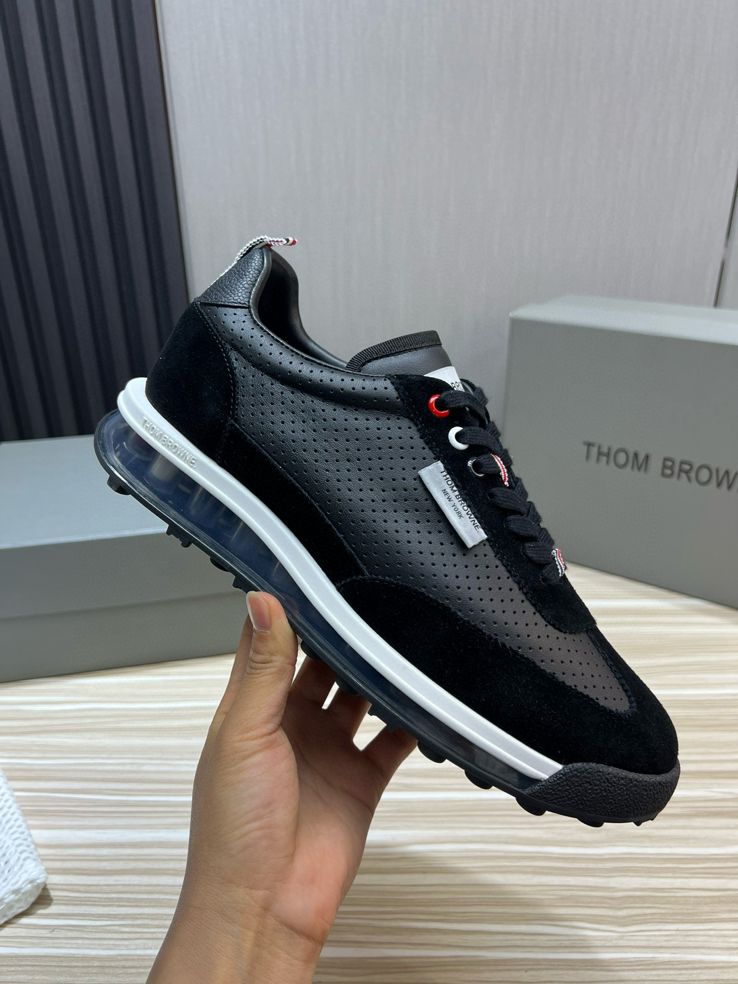 톰브라운 남자 신발 운동화 스니커즈