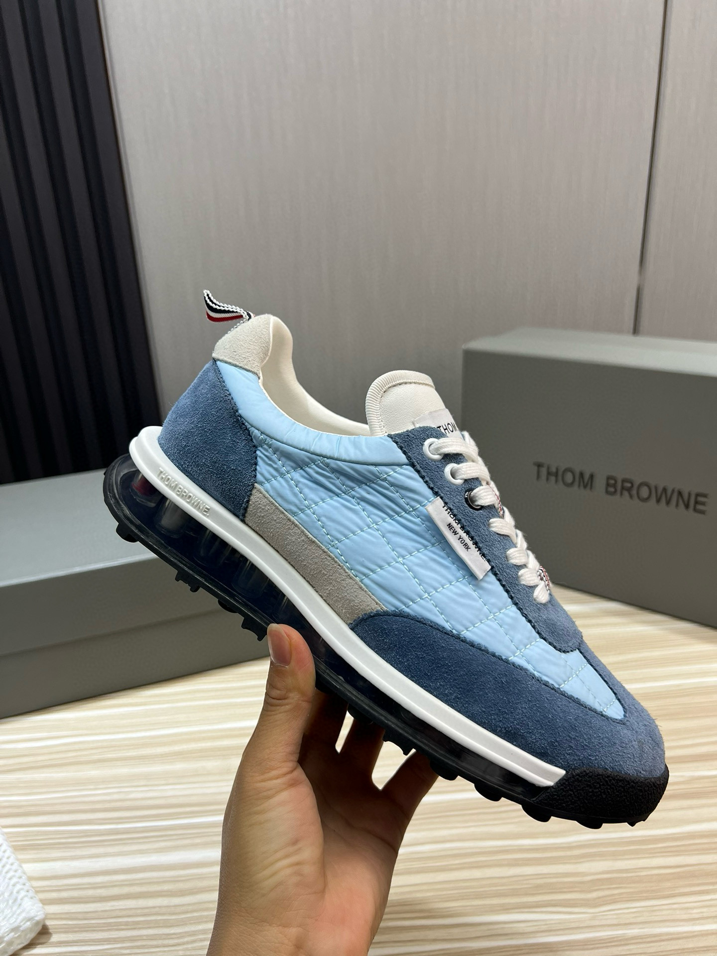 톰브라운 남자 신발 운동화 스니커즈