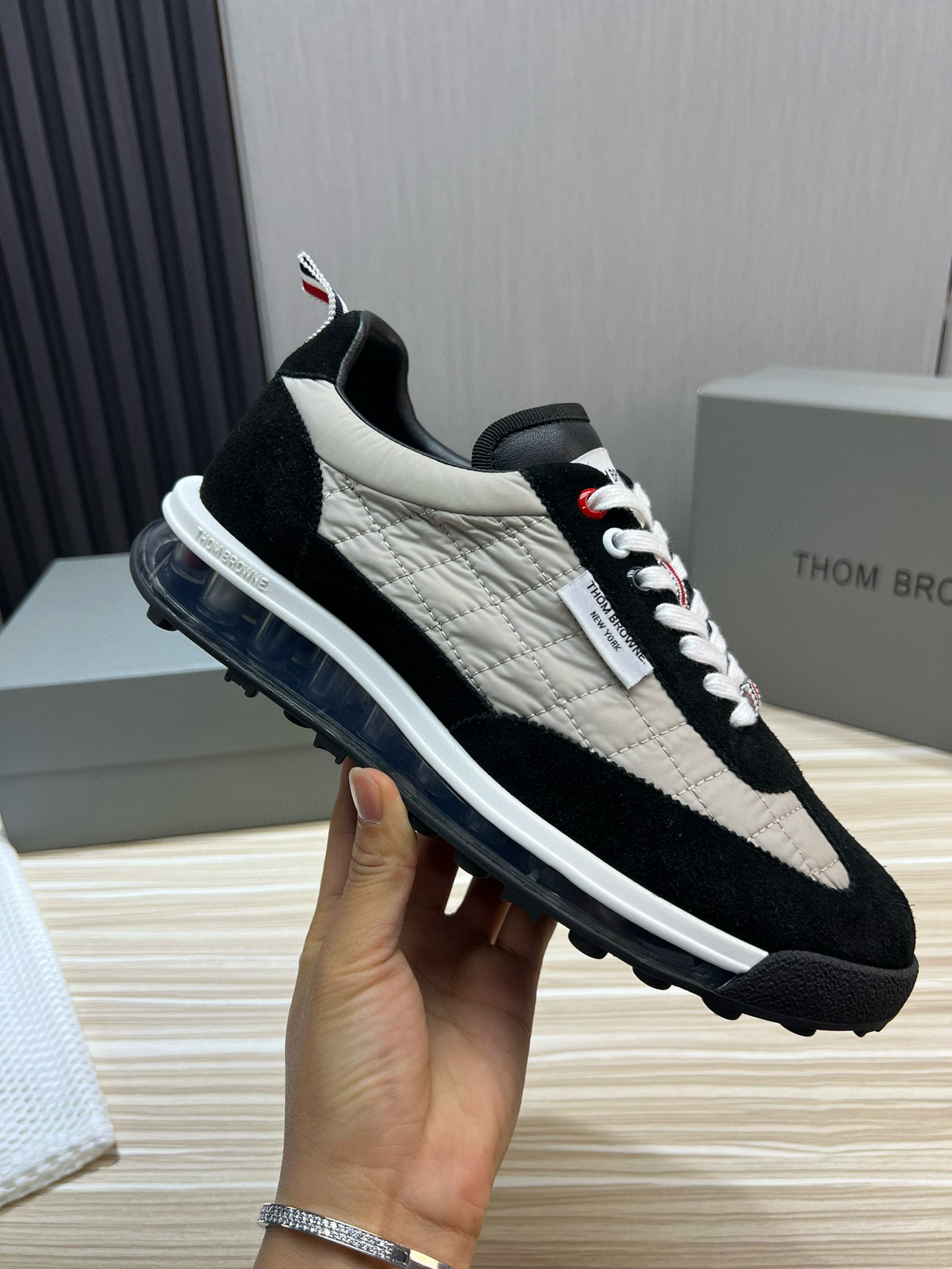 톰브라운 남자 신발 운동화 스니커즈