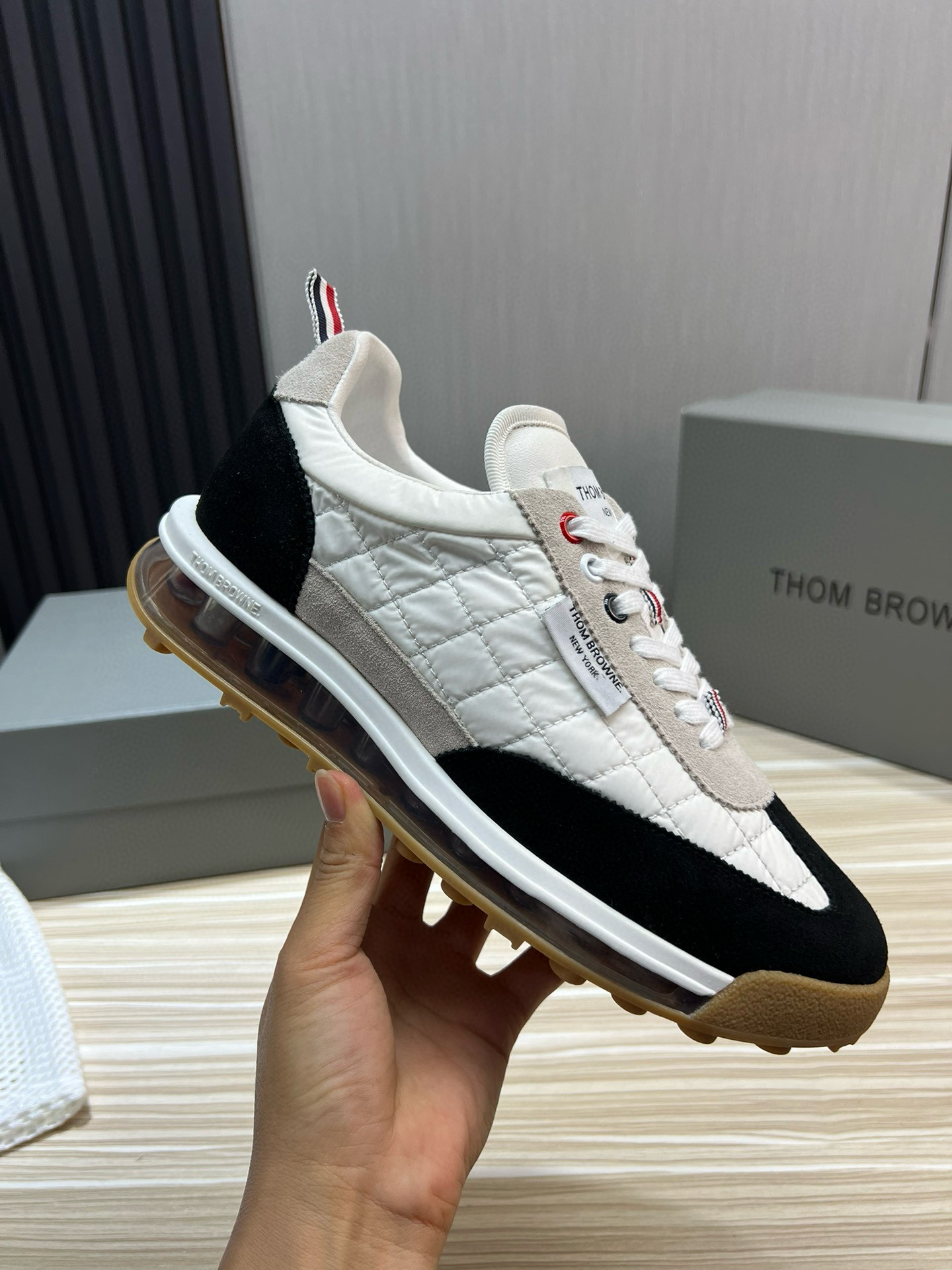 톰브라운 남자 신발 운동화 스니커즈