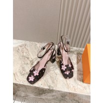 루이비통 여자 샌들 8.5cm