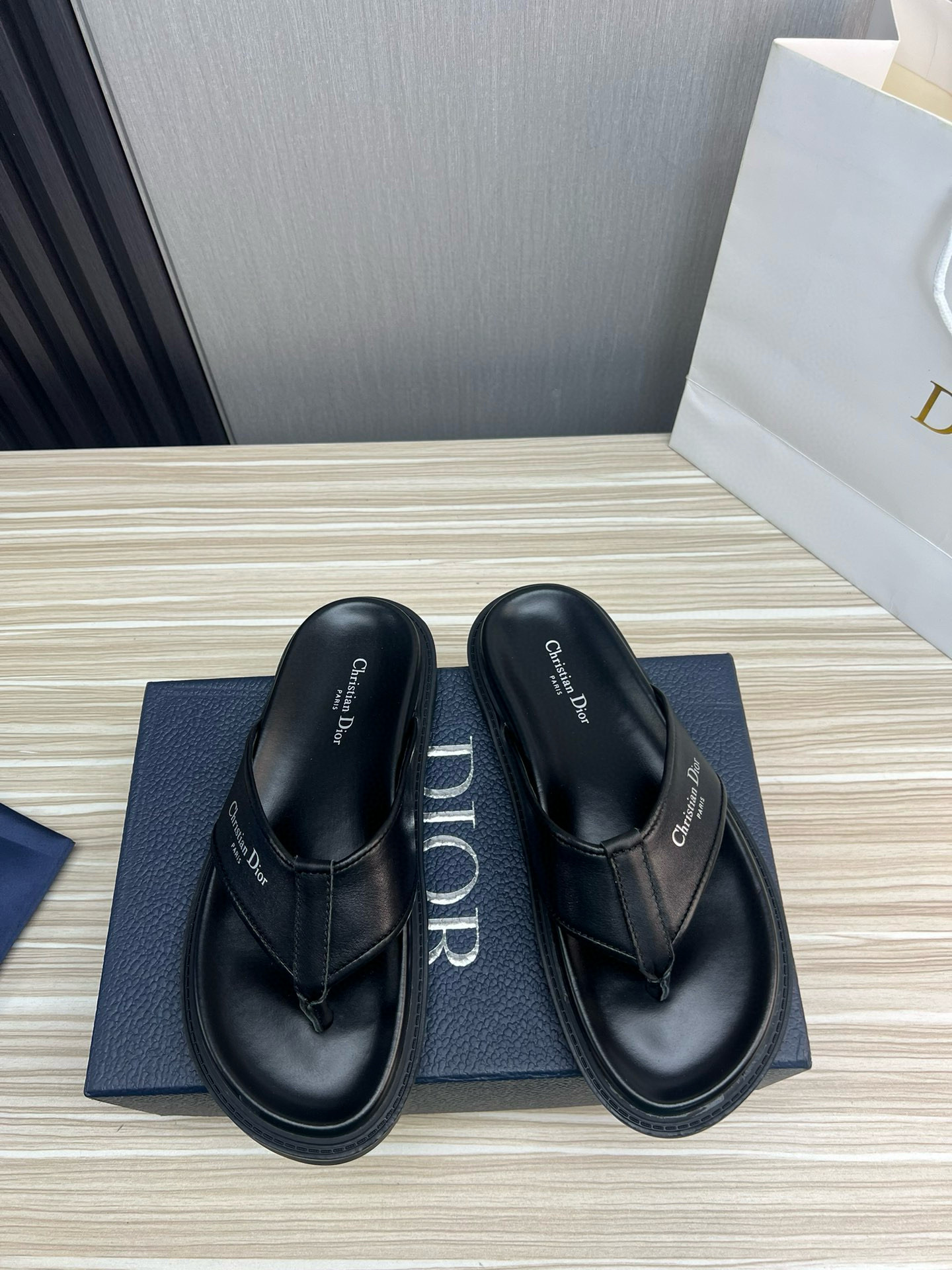 디올 남자 슬리퍼