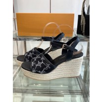 루이비통 여자 샌들 8.5cm