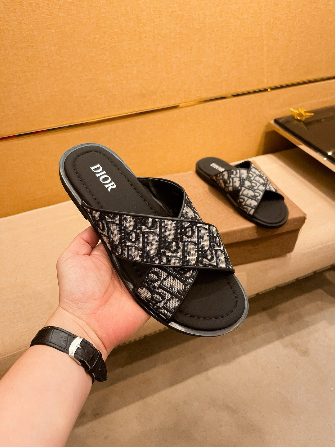 디올 남자 슬리퍼