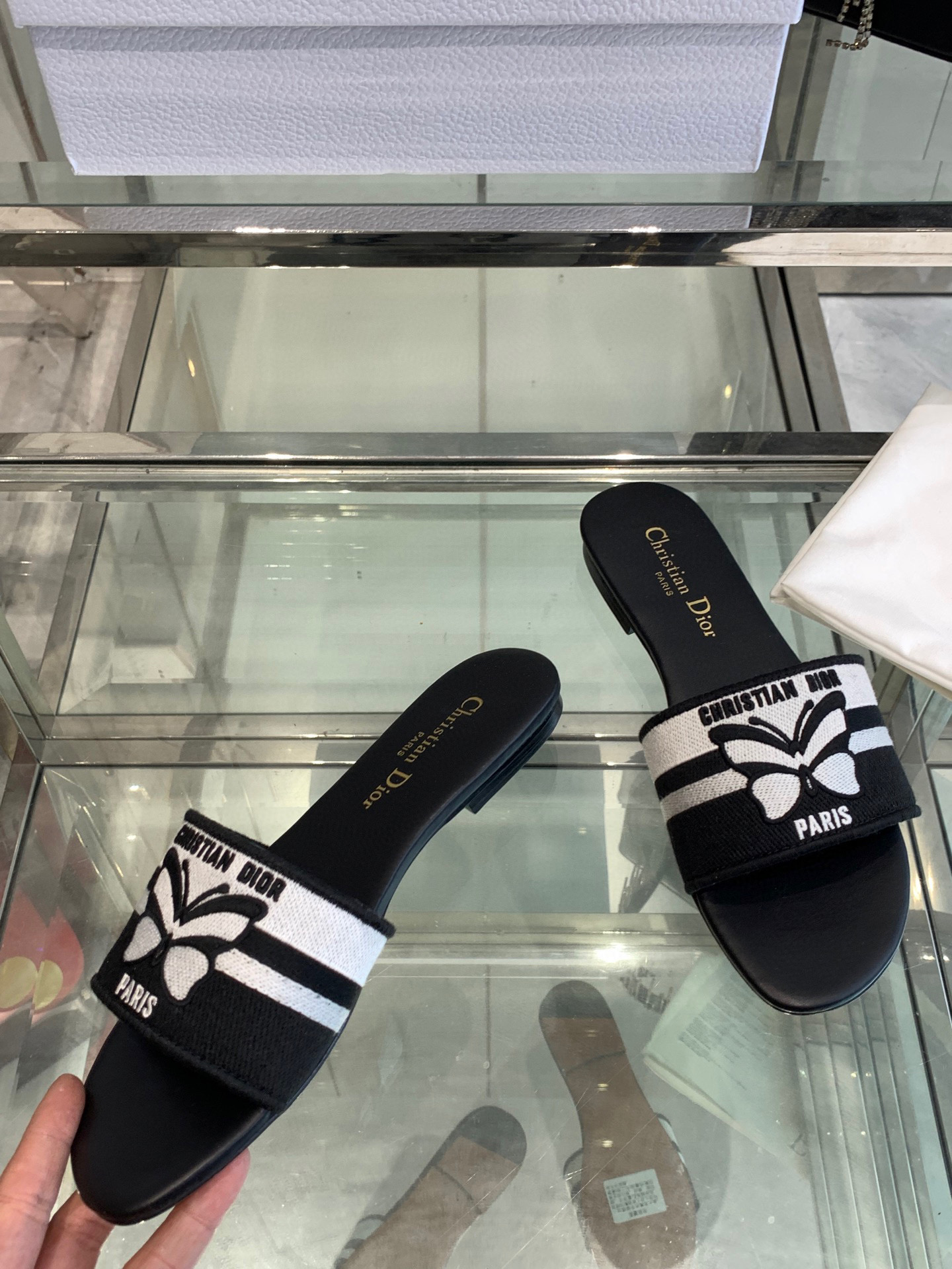 디올 여자 슬리퍼