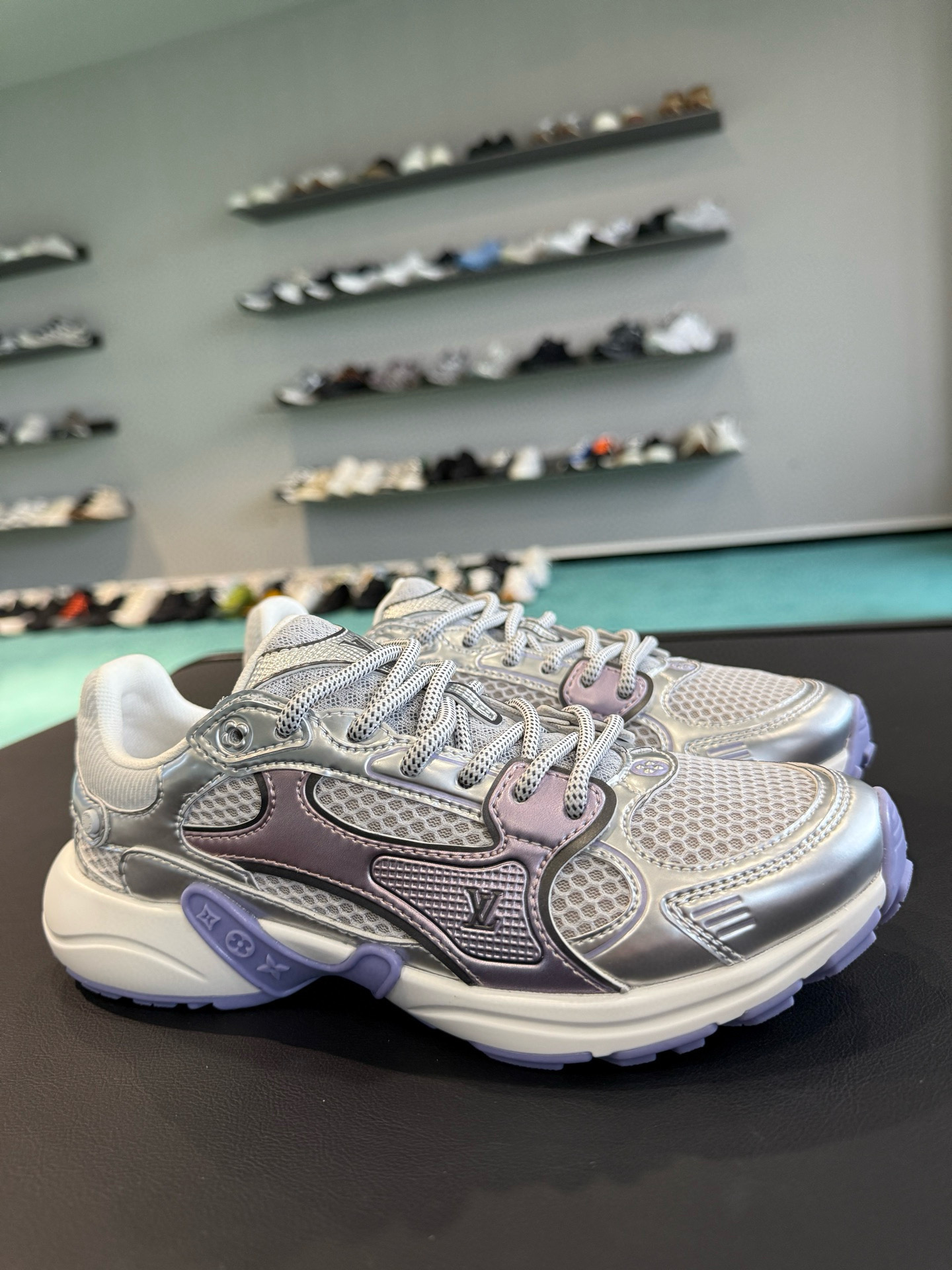 루이비통 남녀공용 신발 운동화 스니커즈