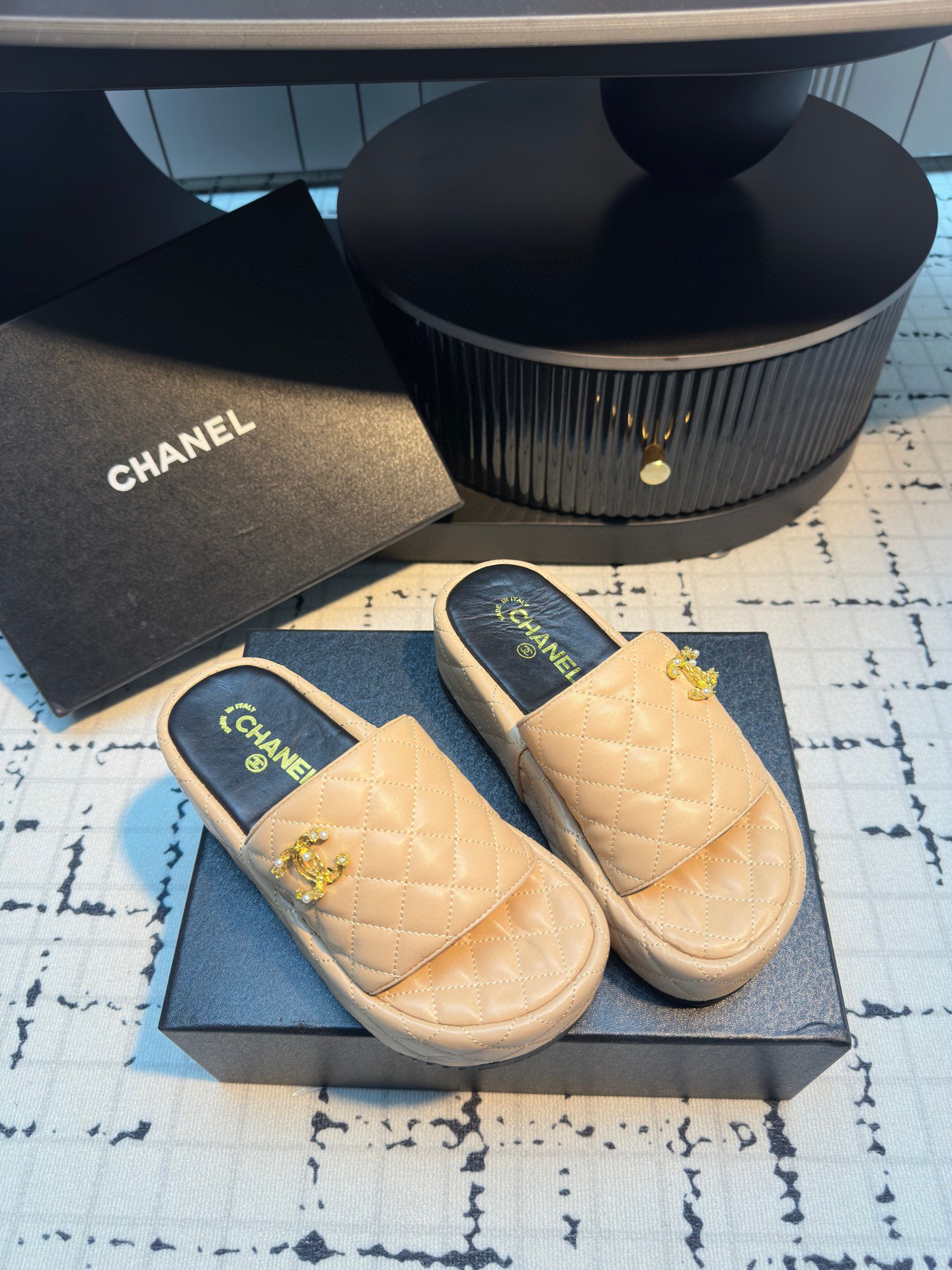 샤넬 여자 슬리퍼