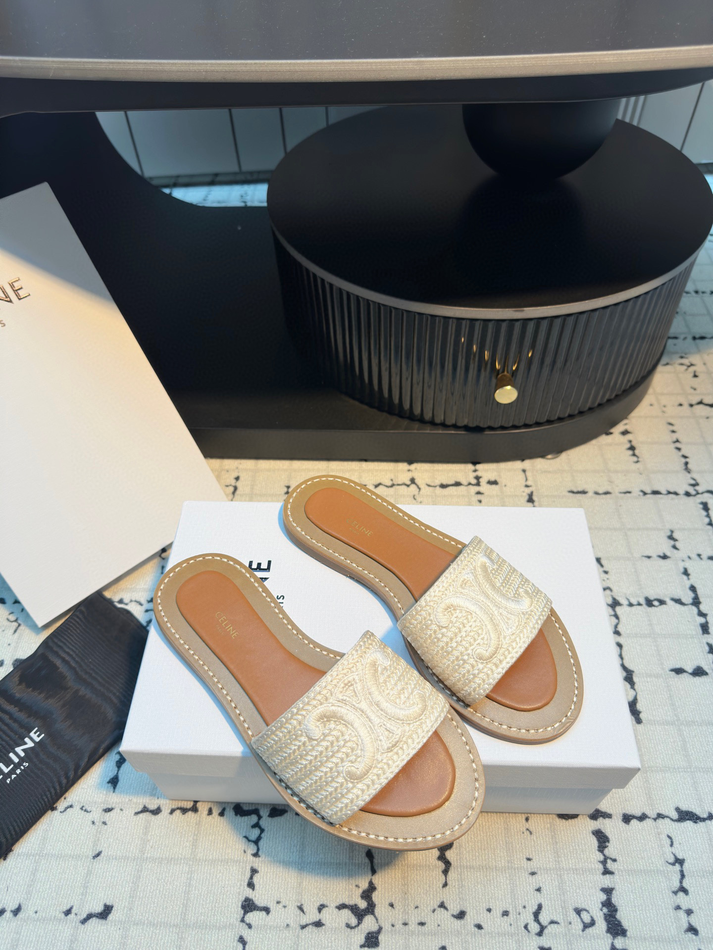 샤넬 여자 슬리퍼