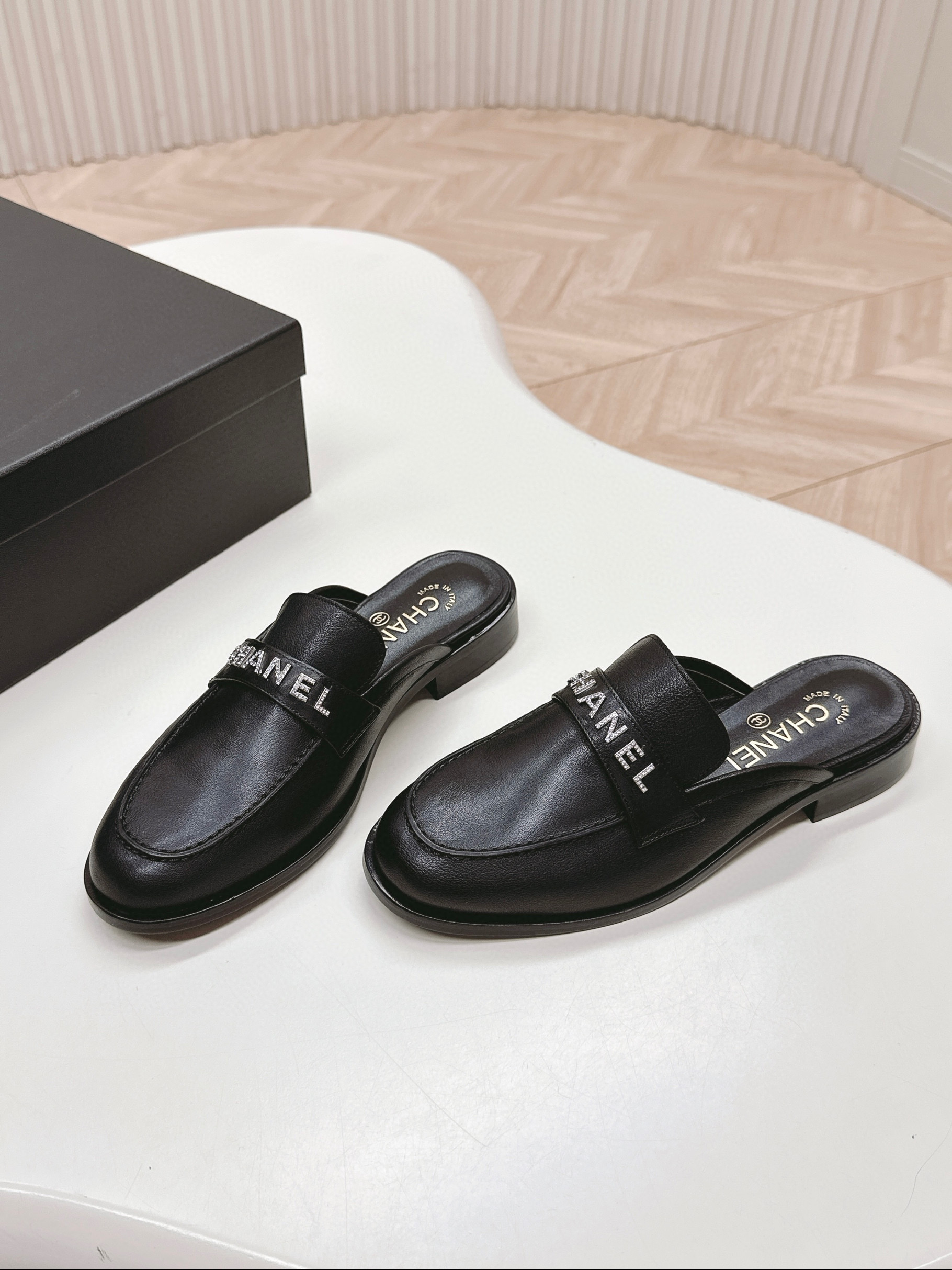샤넬 여자 슬리퍼