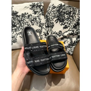 루이비통 남자 슬리퍼