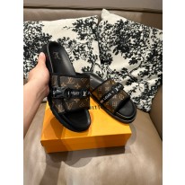 루이비통 남자 슬리퍼