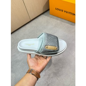 루이비통 남자 슬리퍼