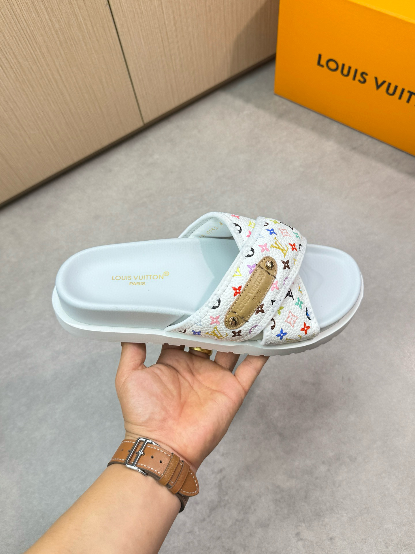 루이비통 남자 슬리퍼