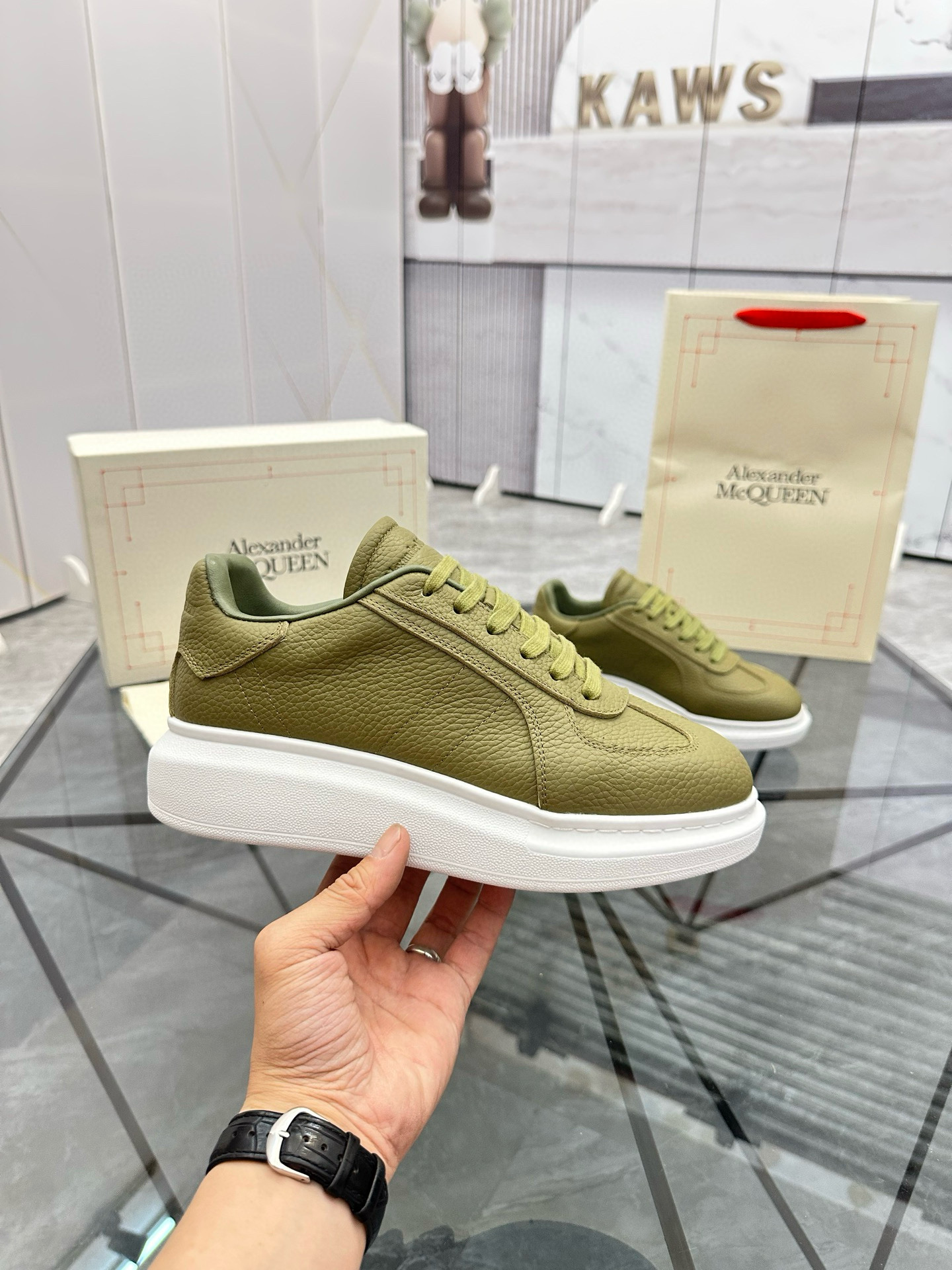 알렉산더 맥퀸 남녀공용 신발 운동화 스니커즈