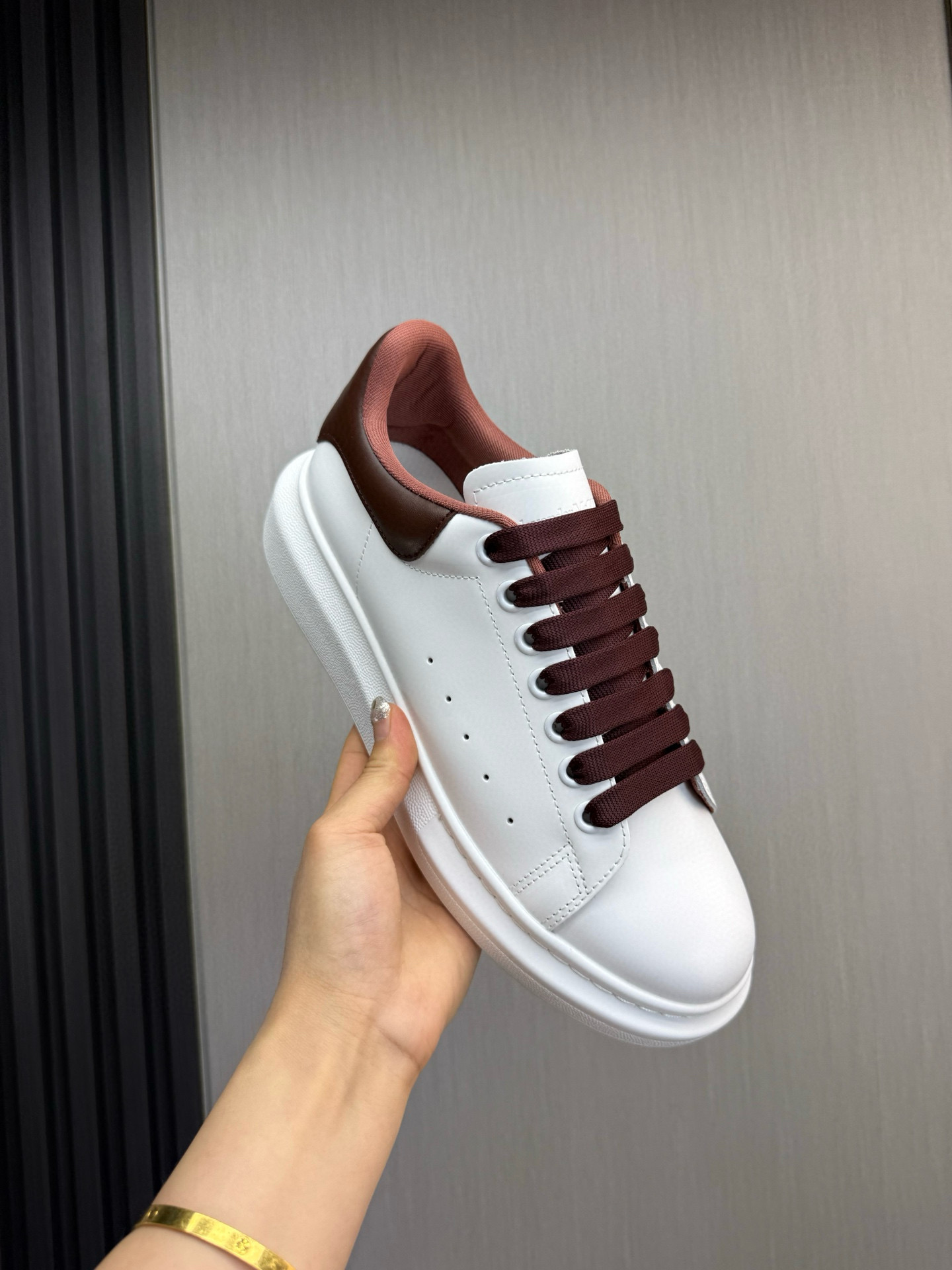 알렉산더 맥퀸 남녀공용 신발 운동화 스니커즈