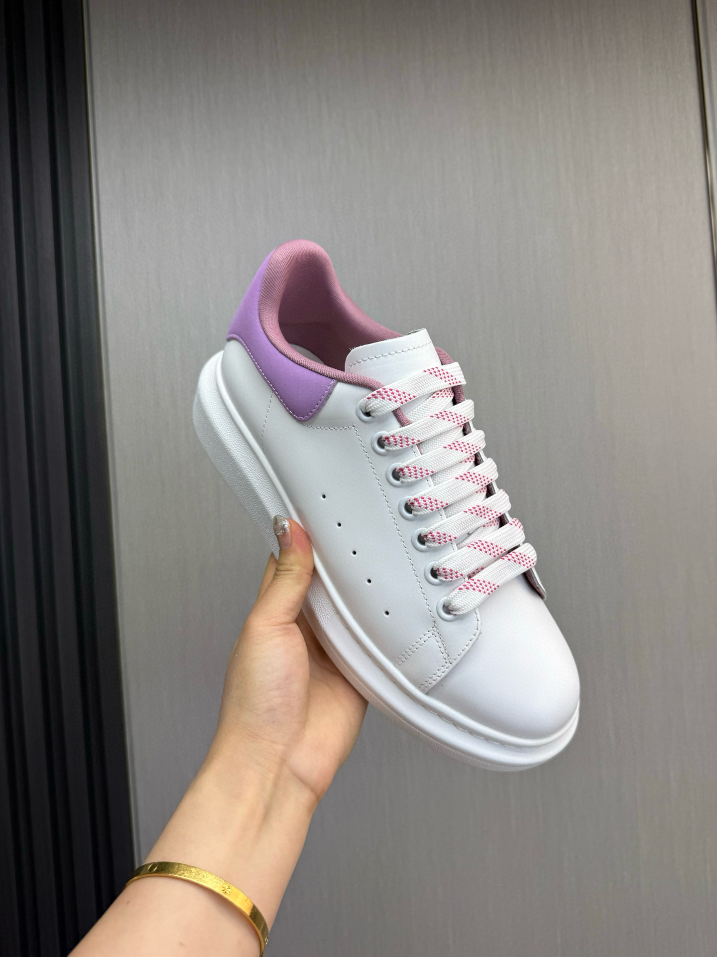 알렉산더 맥퀸 남녀공용 신발 운동화 스니커즈