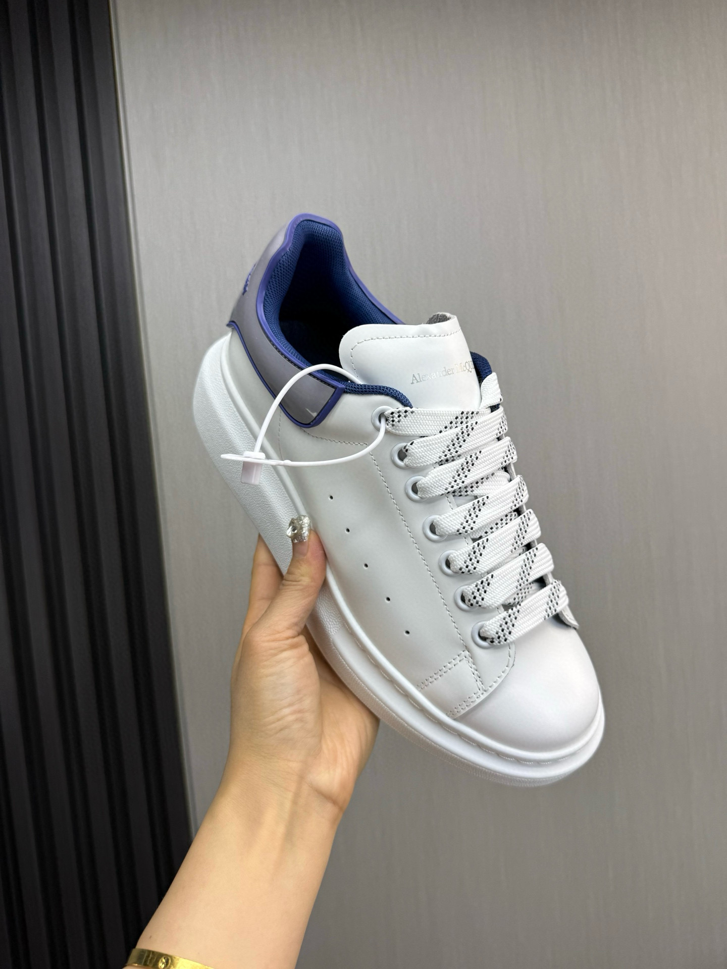 알렉산더 맥퀸 남녀공용 신발 운동화 스니커즈