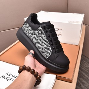 알렉산더 맥퀸 남녀공용 신발 운동화 스니커즈
