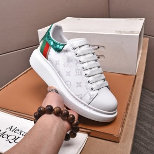 알렉산더 맥퀸 남녀공용 신발 운동화 스니커즈