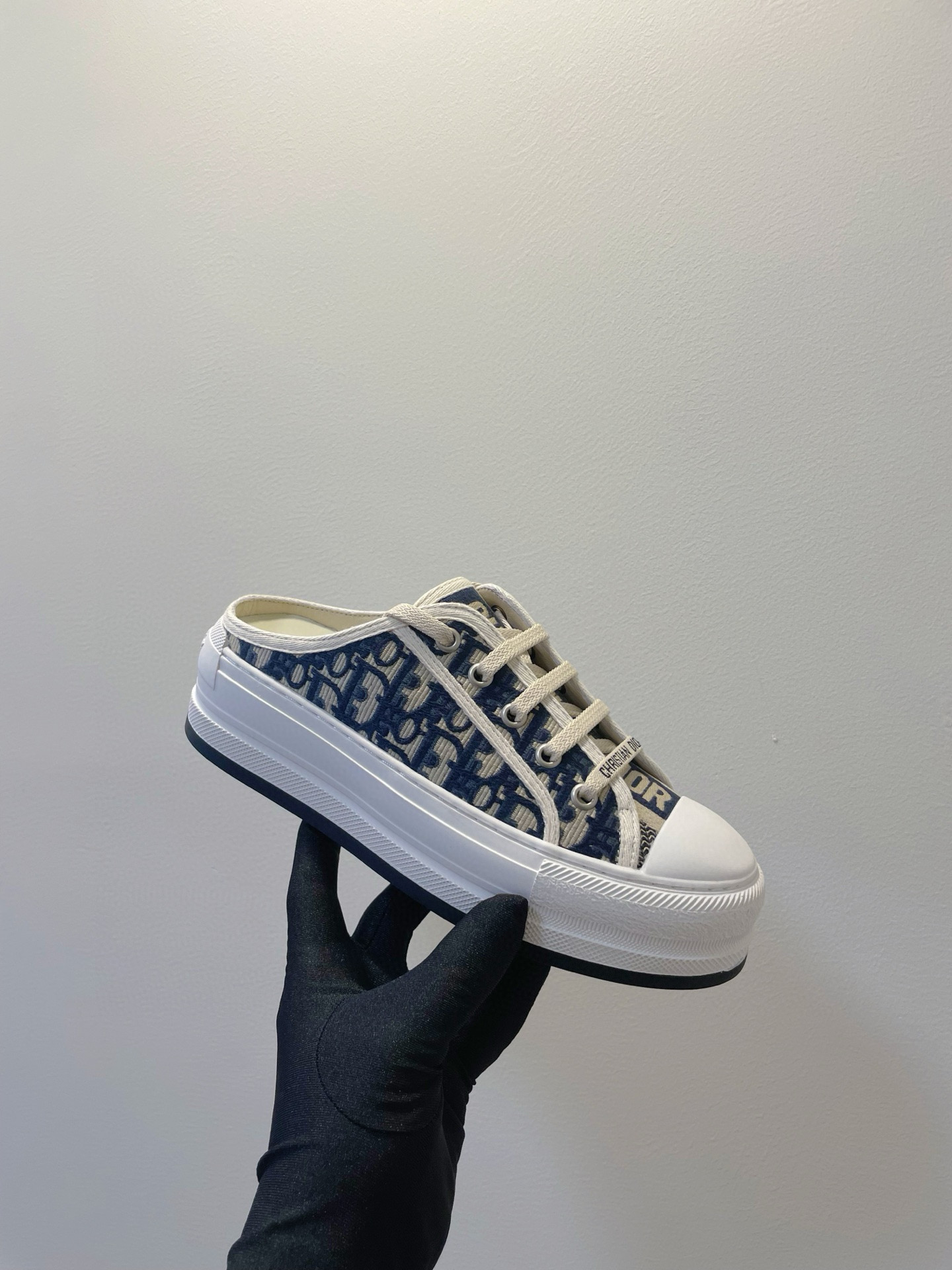 디올 여자 슬리퍼