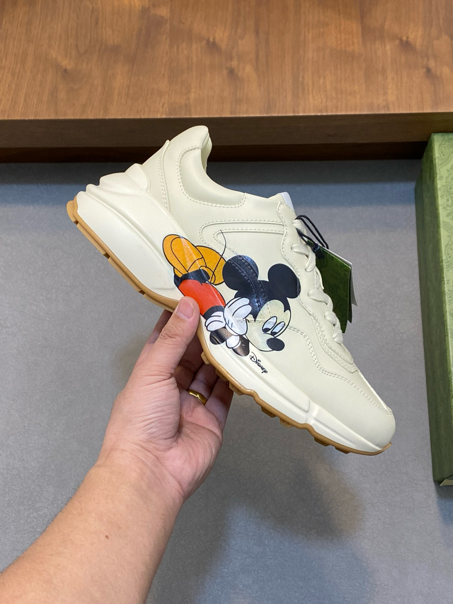 구찌 라이톤 남녀공용 신발 운동화 스니커즈