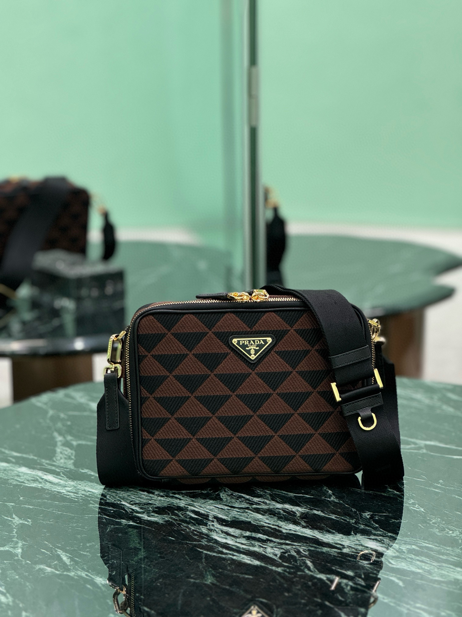 프라다 2VH069 남녀공용가방