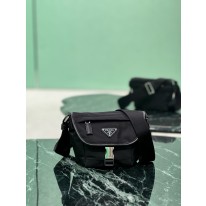 프라다 2VD070 남자가방